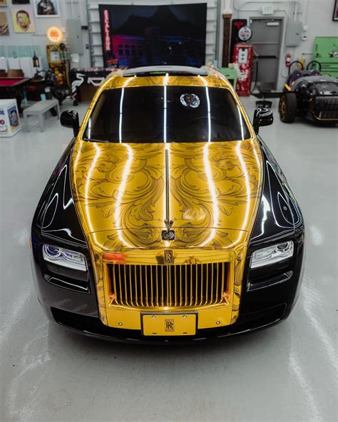 versace inboedel|Versace car.